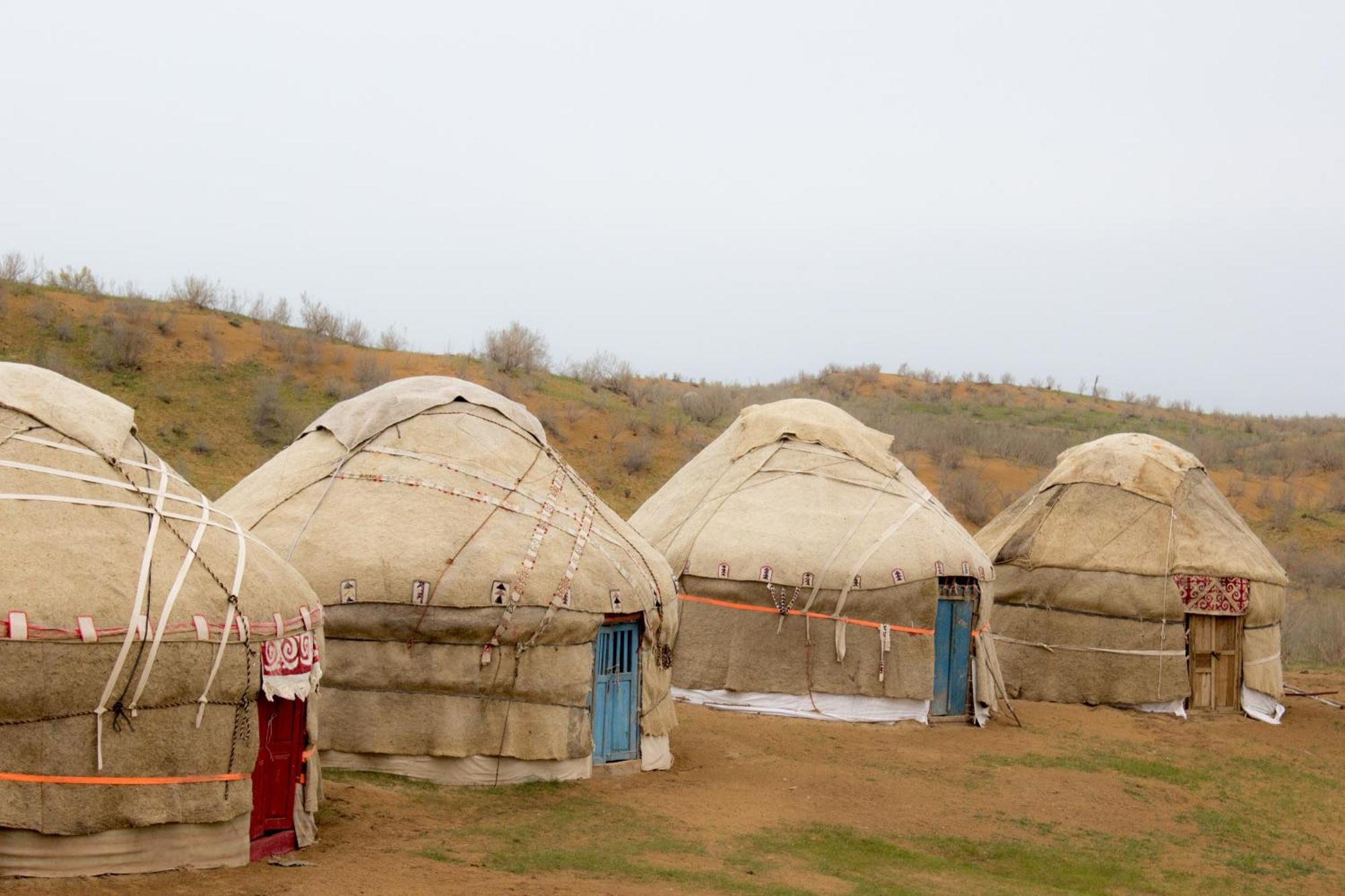 Authentic Uzbek Yurt Camp Eco-Friendly Hotel Nurota Luaran gambar